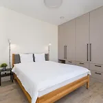 Light- Filled Flat With Balcony In A Heart Of Διαμέρισμα Κάουνας
