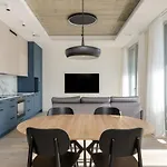 Light- Filled Flat With Balcony In A Heart Of *