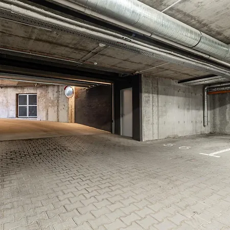 Light-filled Apt, Private Parking, Balcony & Apartamento Kaunas