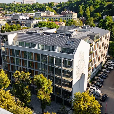 Apartamento Light-filled Apt, Private Parking, Balcony & *