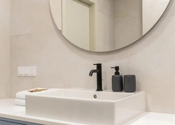 Appartement Light- Filled Flat With Balcony In A Heart Of Kaunas