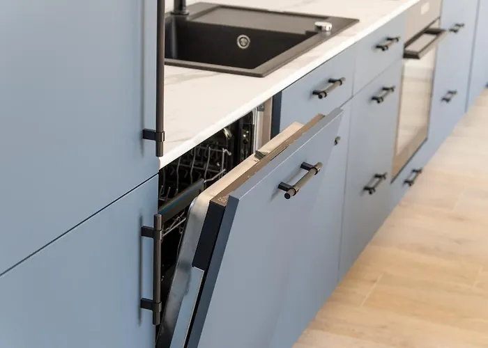 Light- Filled Flat With Balcony In A Heart Of Kaunas