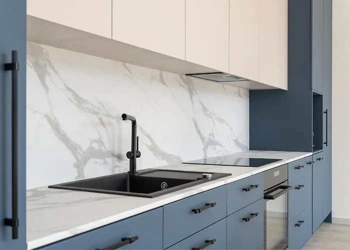 Appartement Light- Filled Flat With Balcony In A Heart Of *