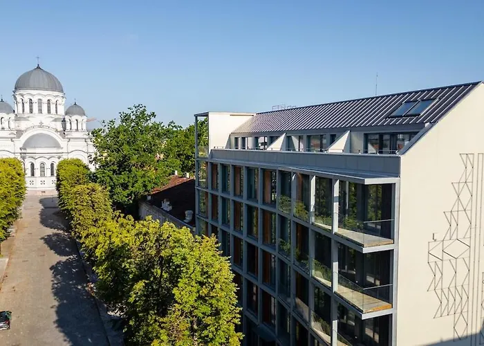 Light- Filled Flat With Balcony In A Heart Of Kaunas