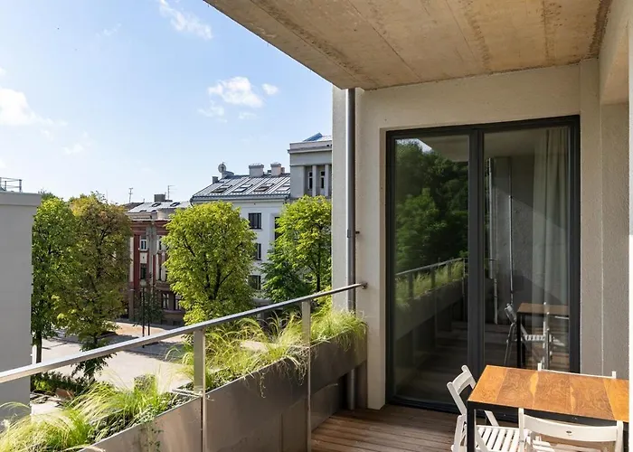 Light- Filled Flat With Balcony In A Heart Of Appartement *